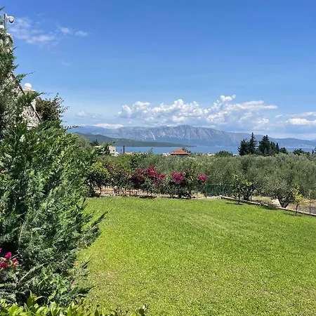 Diana Апартаменты Никиана